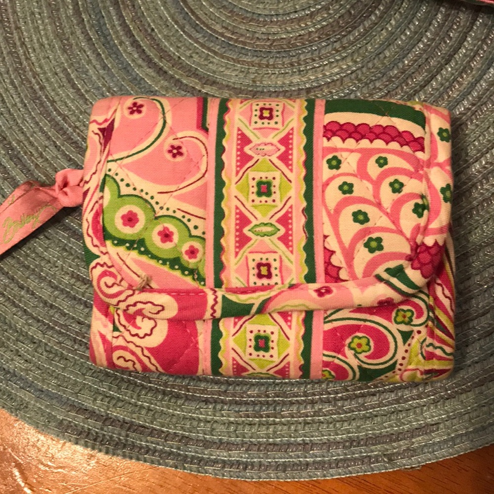 Vera Bradley pinwheel pink wallet